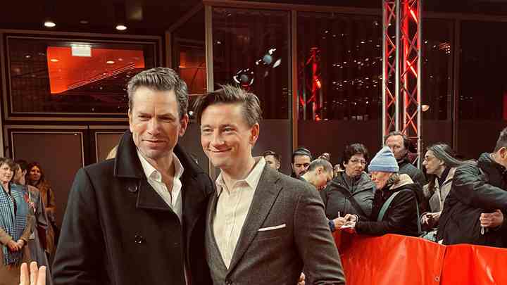 Nikolaj Lie Kaas og Esben Smed på Berlinalen. (Foto: Zentropa/TV 2).